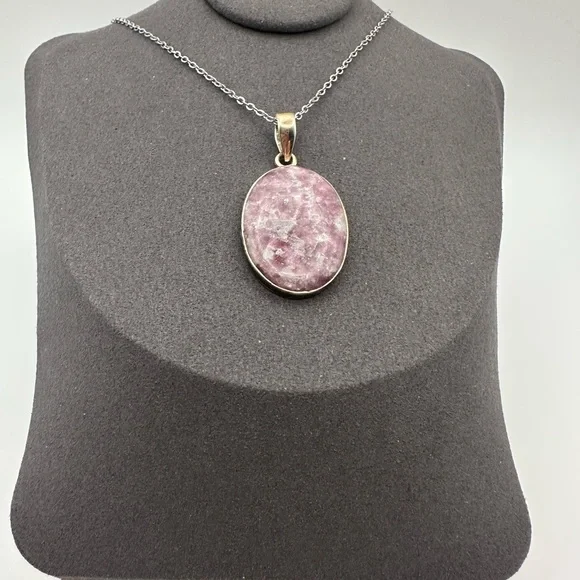 Oval Sparkling Pink Tourmaline Quartz Pendant in Silver 925 Setting on Chain - Picture 3 of 15